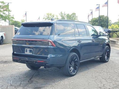 2025 Lincoln Navigator Reserve