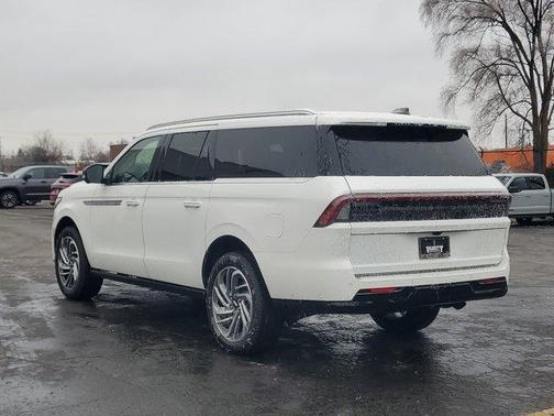 2025 Lincoln Navigator L Reserve