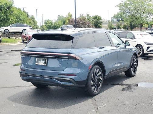 2025 Lincoln Nautilus Reserve
