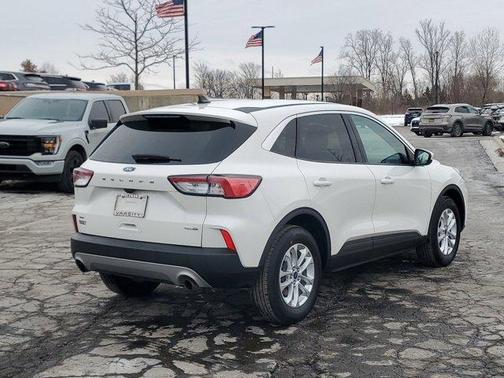2020 Ford Escape SE
