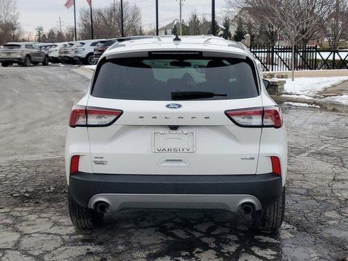 2020 Ford Escape SE