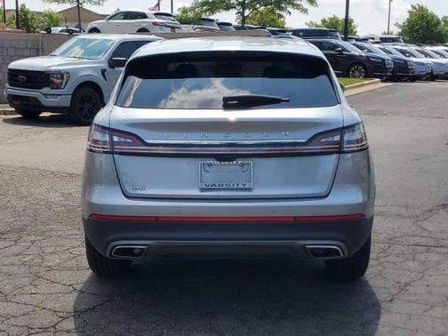 2022 Lincoln Nautilus Standard