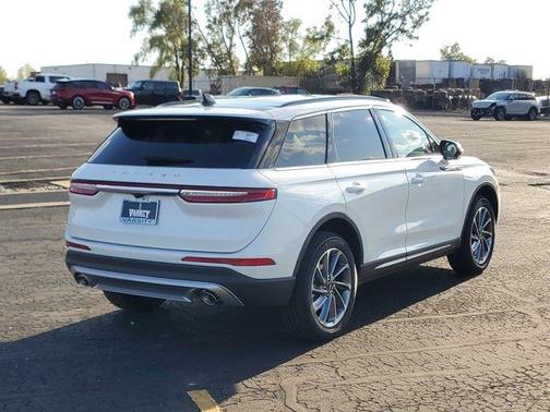 2025 Lincoln Corsair Premiere