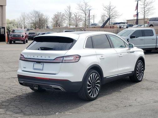 2022 Lincoln Nautilus Black Label