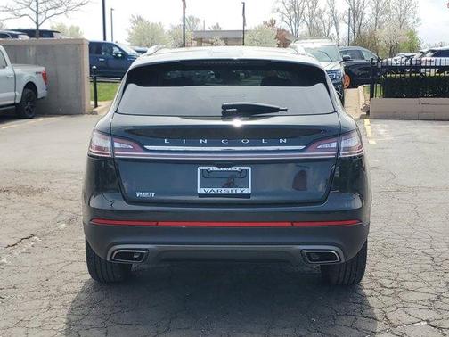2022 Lincoln Nautilus Reserve