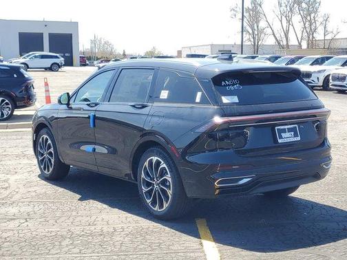 2025 Lincoln Nautilus Reserve
