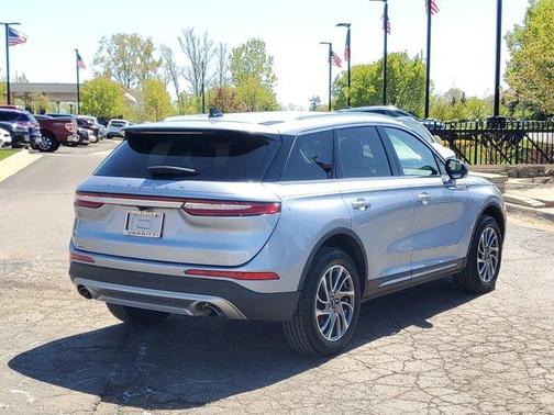 2022 Lincoln Corsair Standard