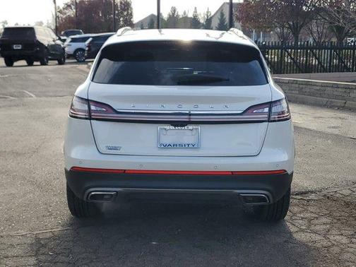 2022 Lincoln Nautilus Reserve