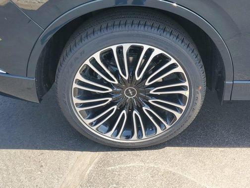 Bright Green 2026 Lincoln Aviator Black Label AWD