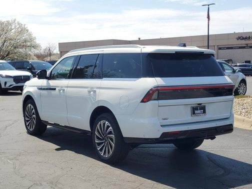 2025 Lincoln Navigator Black Label