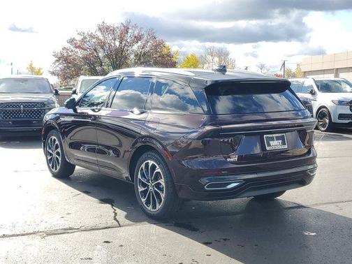 2025 Lincoln Nautilus Reserve