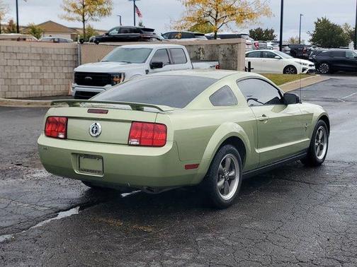 2006 Ford Mustang Deluxe