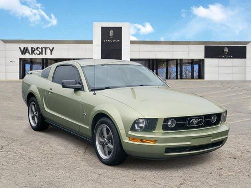 2006 Ford Mustang Deluxe