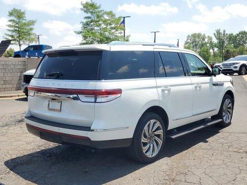 2023 Lincoln Navigator Reserve