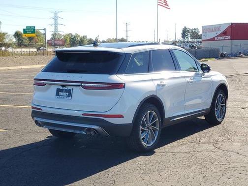 2025 Lincoln Corsair Premiere