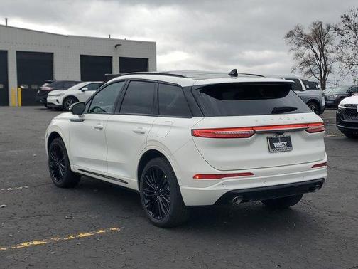 2026 Lincoln Corsair Premiere