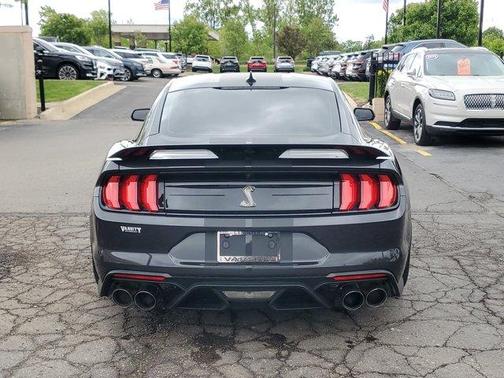 2022 Ford Shelby GT500 Base
