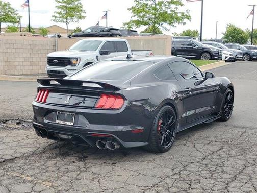 2022 Ford Shelby GT500 Base