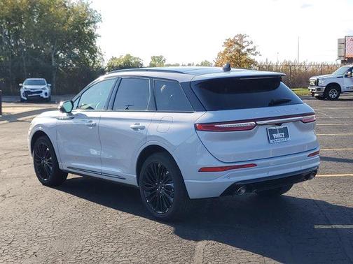 2025 Lincoln Corsair Premiere