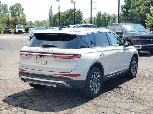 2022 Lincoln Corsair Standard