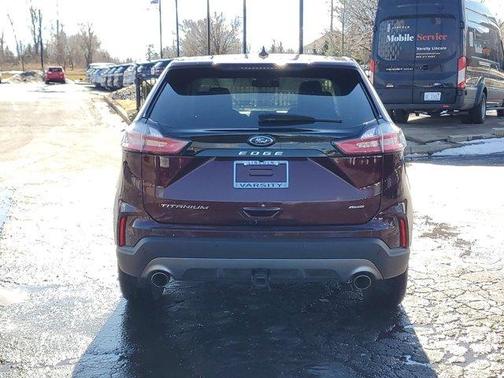 2022 Ford Edge Titanium