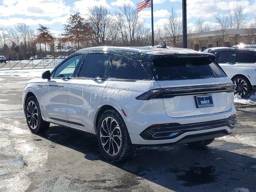 2025 Lincoln Nautilus Reserve