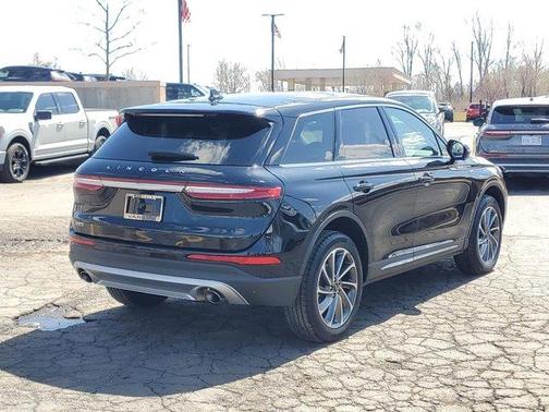 2023 Lincoln Corsair Standard