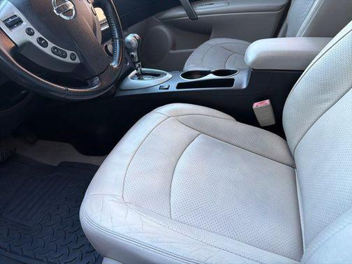 2011 Nissan Rogue SV