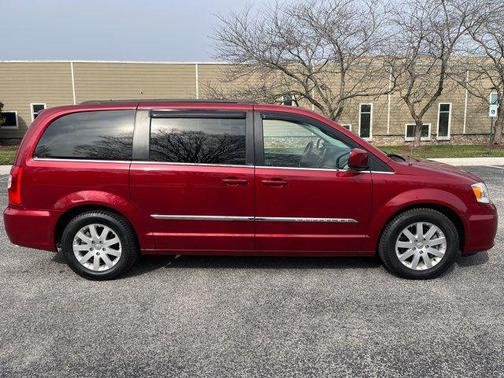 2012 Chrysler Town & Country Touring