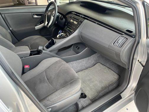 2011 Toyota Prius IV