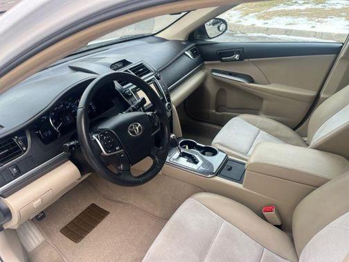 2012 Toyota Camry Hybrid XLE