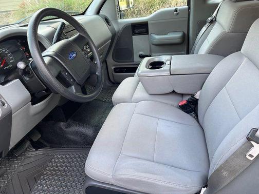 2005 Ford F-150 STX