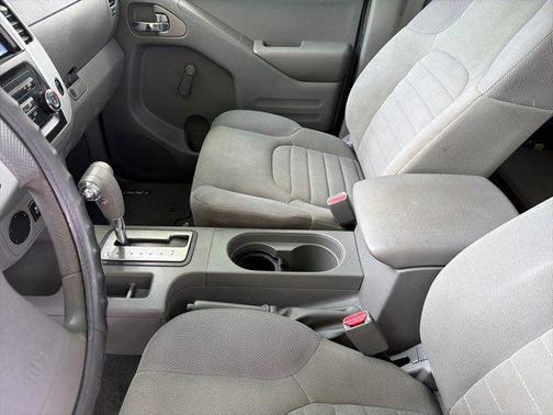 Glacier White 2019 Nissan Frontier S