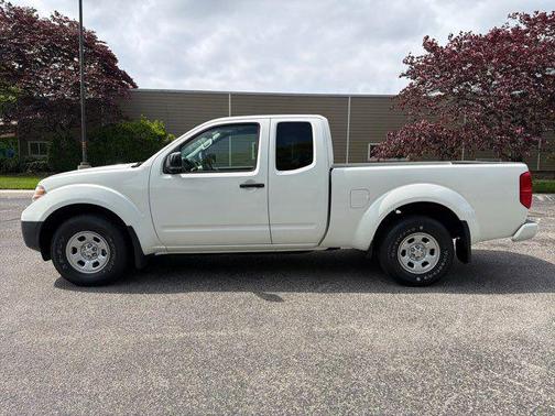 Glacier White 2019 Nissan Frontier S