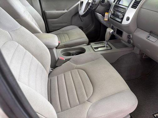 Glacier White 2019 Nissan Frontier S