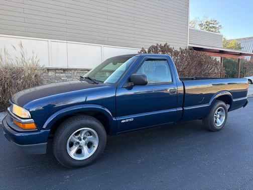 2003 Chevrolet S-10 Base