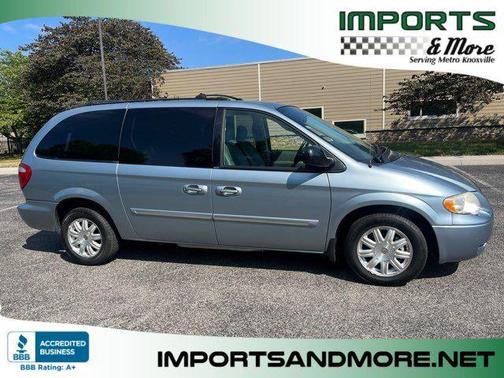 2005 Chrysler Town & Country Touring