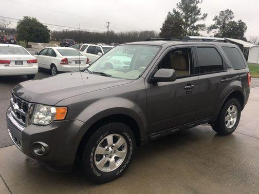 Photo 3 of 32 of 2010 Ford Escape Limited