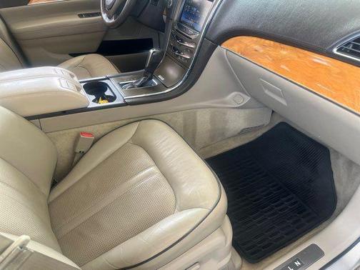 2013 Lincoln MKX Base