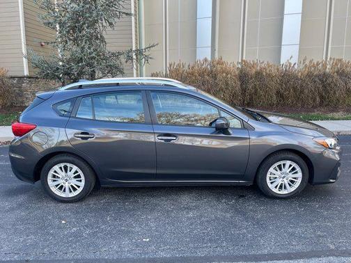 2018 Subaru Impreza 2.0i Premium