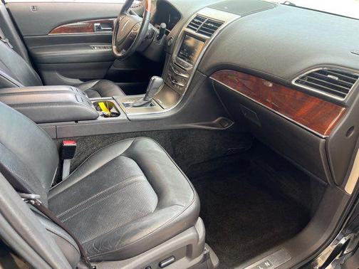 2013 Lincoln MKX Base