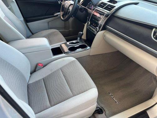 Classic Silver Metallic 2012 Toyota Camry Hybrid LE