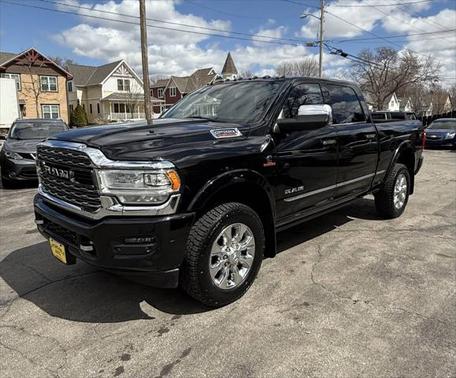 2019 RAM 2500 Limited Crew Cab 4x4 6'4' Box
