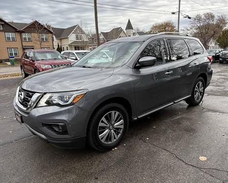 2019 Nissan Pathfinder SV