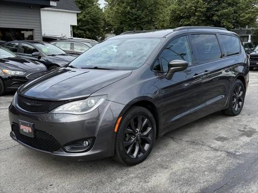 2018 Chrysler Pacifica Touring Plus