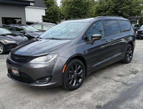 2018 Chrysler Pacifica Touring Plus