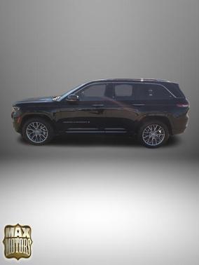 Diamond Black Crystal Pearlcoat 2022 Jeep Grand Cherokee Summit