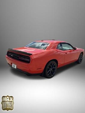 Go Mango 2023 Dodge Challenger SXT