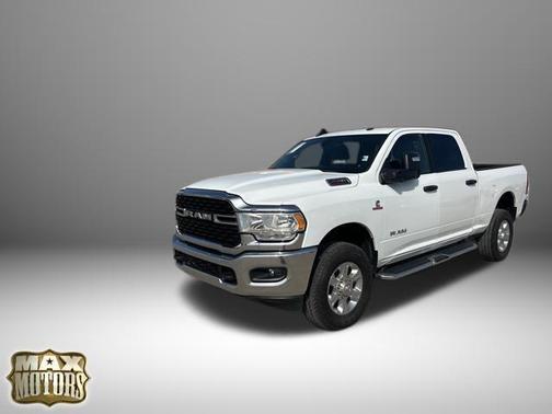 Bright White Clearcoat 2023 RAM 2500 Big Horn Crew Cab 4x4 6'4' Box