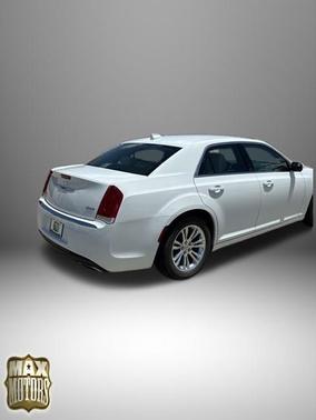 Bright White Clearcoat 2020 Chrysler 300 Touring